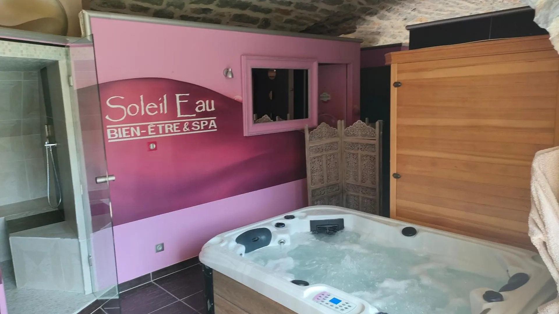 فندق Lesoleilo Mostuéjouls بيت ضيافة